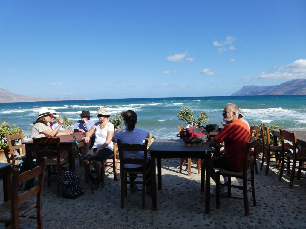 taverna med folk